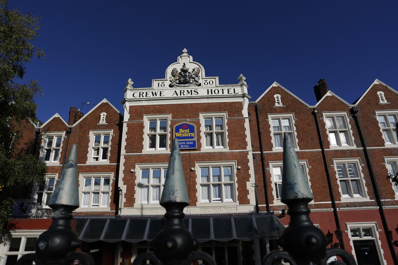Crewe Arms Hotel Exteriör bild